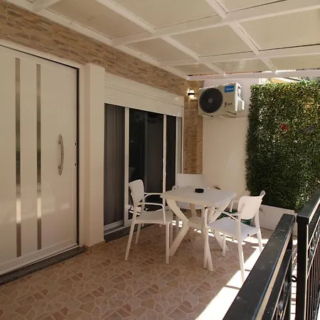 Berti * Sarandë